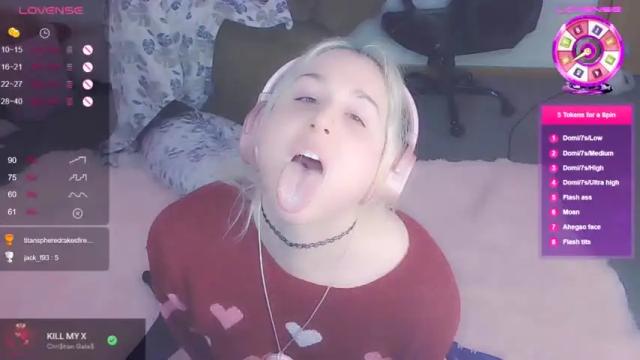Image 3 of lil_alison_heart Stream on Chaturbate on 15 months ago