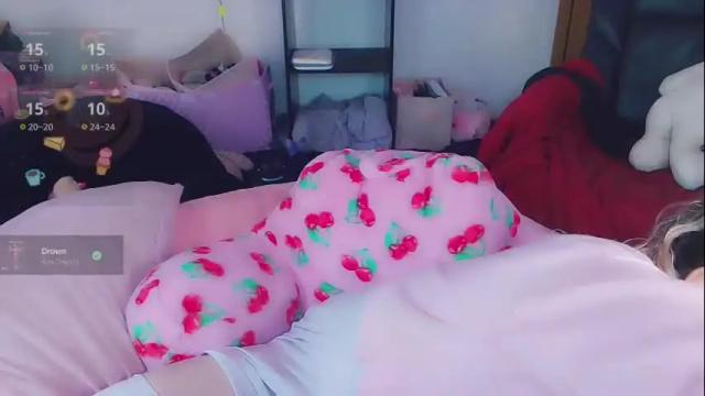 Image 3 of lil_alison_heart Stream on Chaturbate on 1 month ago