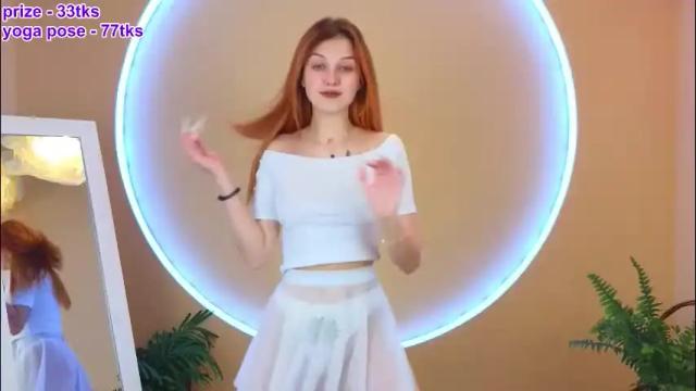 Image 7 of lil_blush_princess Stream on Chaturbate on 2 months ago