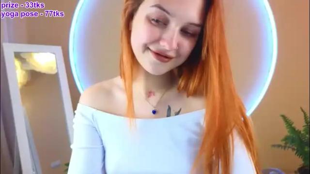 Image 8 of lil_blush_princess Stream on Chaturbate on 2 months ago