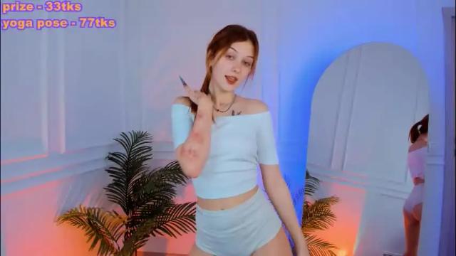 Image 10 of lil_blush_princess Stream on Chaturbate on 1 month ago