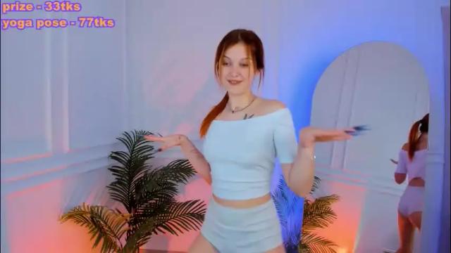 Image 4 of lil_blush_princess Stream on Chaturbate on 1 month ago