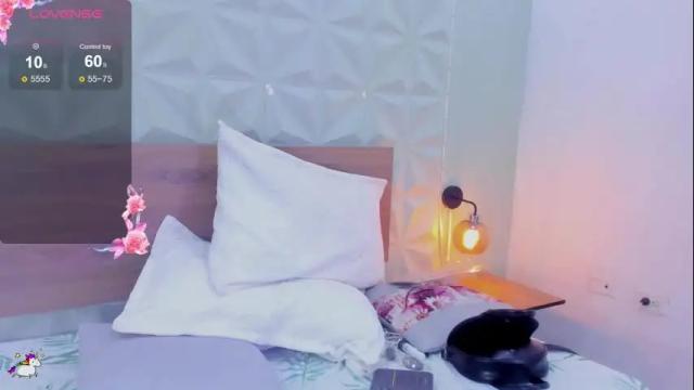 Image 7 of lil_cey Stream on Chaturbate on 4 months ago