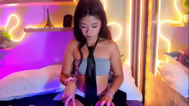 Image 6 of lil_cey Stream on Chaturbate on 4 months ago
