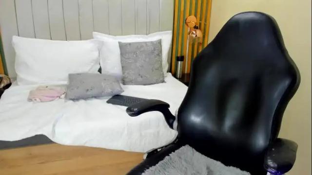 Image 4 of lil_cey Stream on Chaturbate on 4 months ago