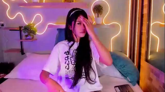 Image 8 of lil_cey Stream on Chaturbate on 3 months ago