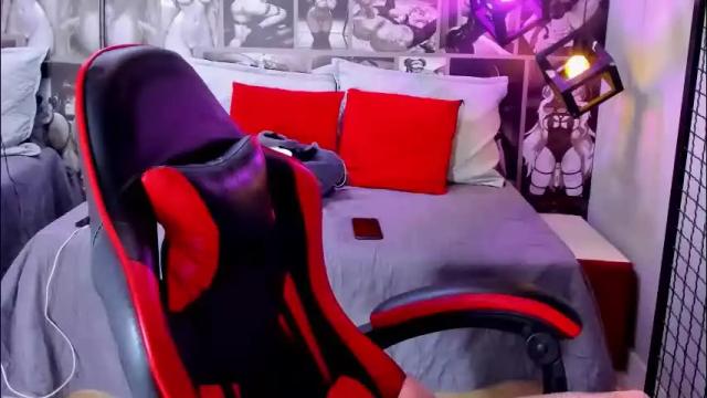 Image 2 of lil_cey Stream on Chaturbate on 2 months ago