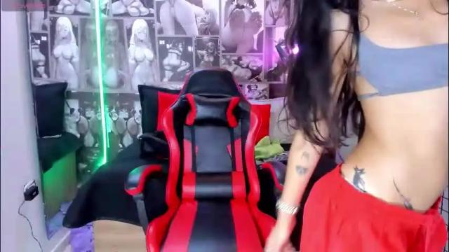 Image 2 of lil_cey Stream on Chaturbate on 2 months ago