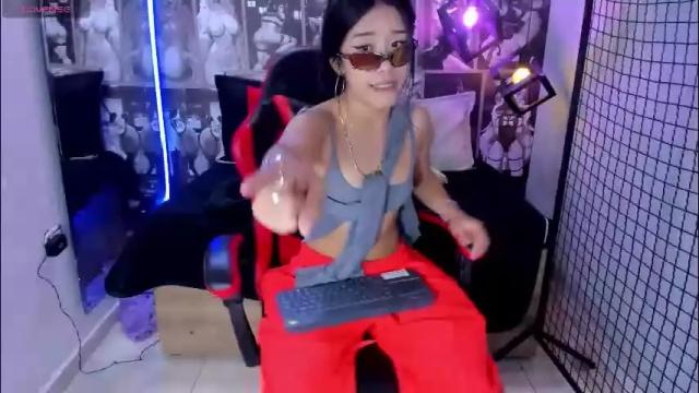 Image 7 of lil_cey Stream on Chaturbate on 2 months ago