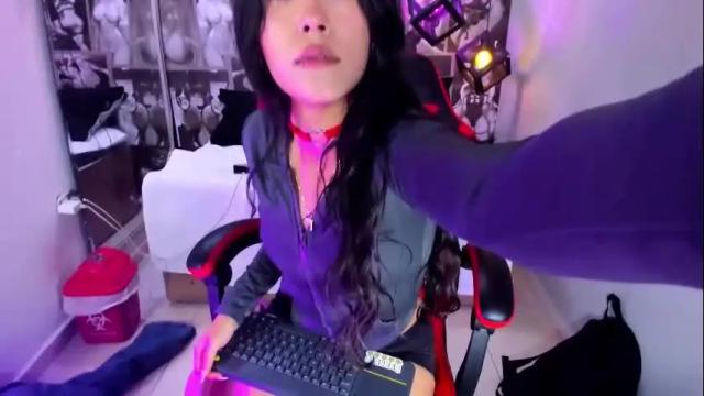 Image 2 of lil_cey Stream on Chaturbate on 1 month ago