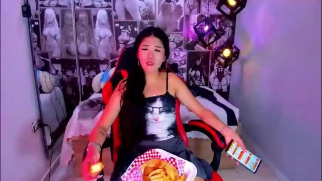 Image 12 of lil_cey Stream on Chaturbate on 27 days ago