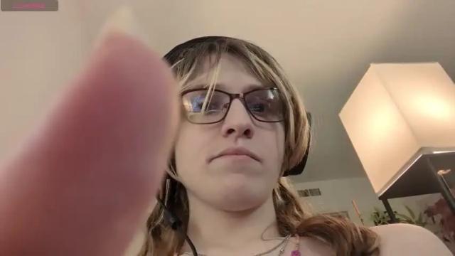 Image 3 of lil_gem Stream on Chaturbate on 13 months ago