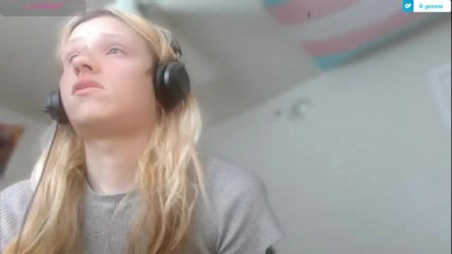 Image 12 of lil_gem Stream on Chaturbate on 2 months ago