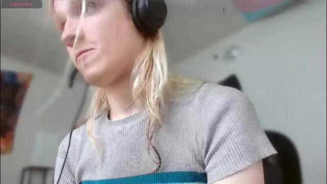 Image 7 of lil_gem Stream on Chaturbate on 2 months ago