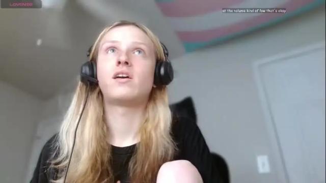 Image 3 of lil_gem Stream on Chaturbate on 2 months ago