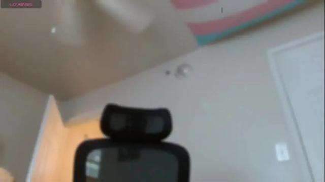 Image 10 of lil_gem Stream on Chaturbate on 2 months ago