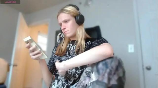 Image 7 of lil_gem Stream on Chaturbate on 2 months ago