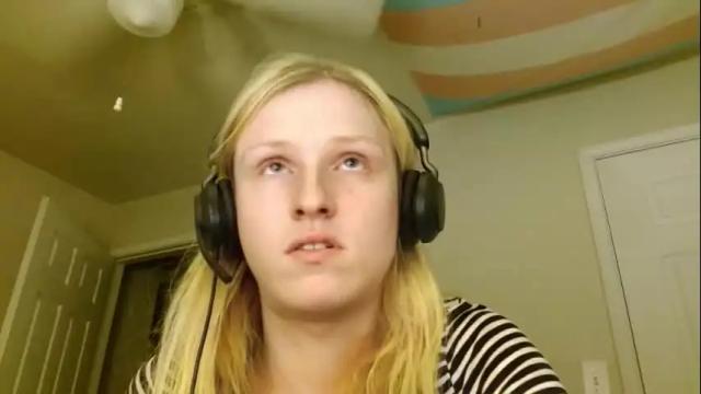 Image 3 of lil_gem Stream on Chaturbate on 1 month ago