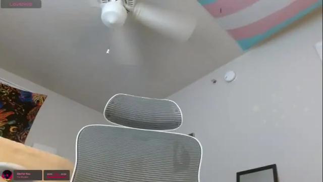 Image 4 of lil_gem Stream on Chaturbate on 1 month ago