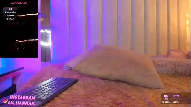 Image 2 of lil_hanna18 Stream on Chaturbate on 2 months ago