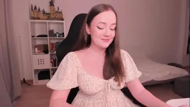 Image 4 of lil_happiness Stream on Chaturbate on 2 months ago