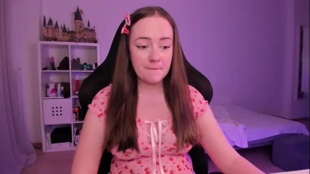 Image 2 of lil_happiness Stream on Chaturbate on 1 month ago