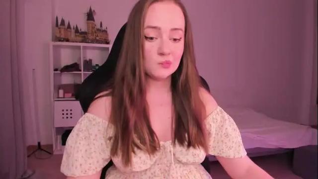 Image 2 of lil_happiness Stream on Chaturbate on 1 month ago