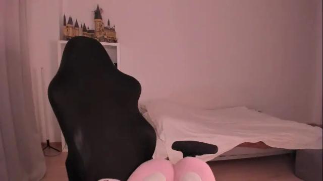 Image 12 of lil_happiness Stream on Chaturbate on 1 month ago