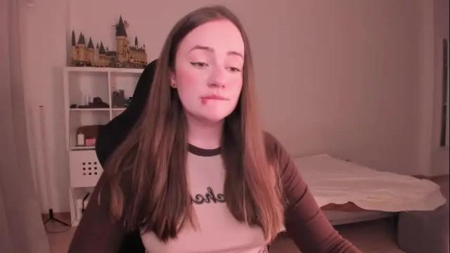 Image 3 of lil_happiness Stream on Chaturbate on 1 month ago