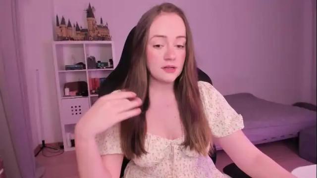 Image 4 of lil_happiness Stream on Chaturbate on 21 days ago