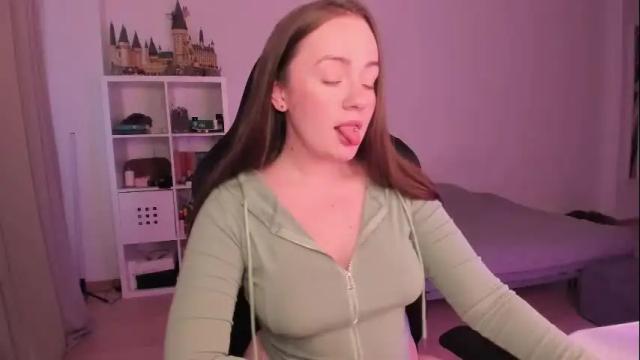 Image 11 of lil_happiness Stream on Chaturbate on 15 days ago
