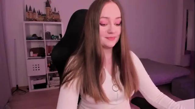 Image 6 of lil_happiness Stream on Chaturbate on 6 days ago