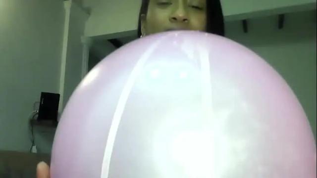 Image 12 of lil_ith Stream on Chaturbate on 1 month ago