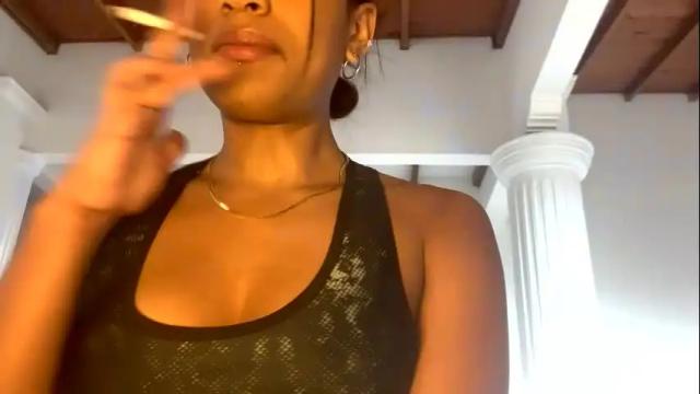 Image 3 of lil_ith Stream on Chaturbate on 28 days ago