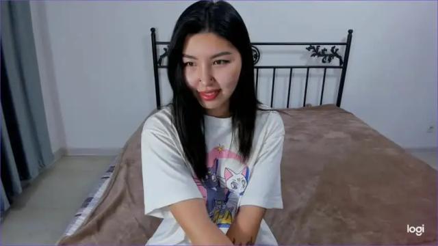 Image 10 of lil_lin0 Stream on Chaturbate on 17 months ago