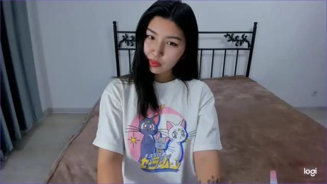 Image 2 of lil_lin0 Stream on Chaturbate on 17 months ago