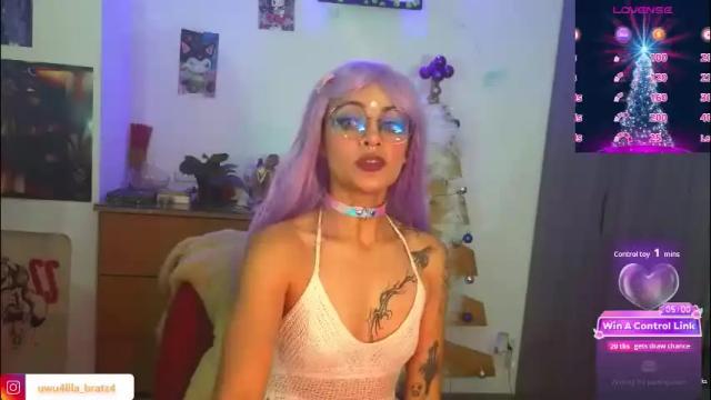 Image 12 of lila_bratz Stream on Chaturbate on 1 month ago