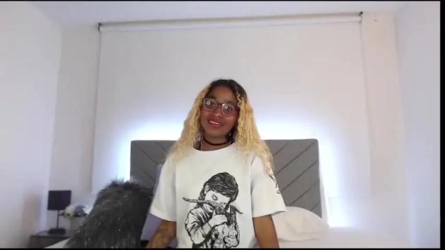 Image 4 of liladancehotqs Stream on Chaturbate on 14 months ago