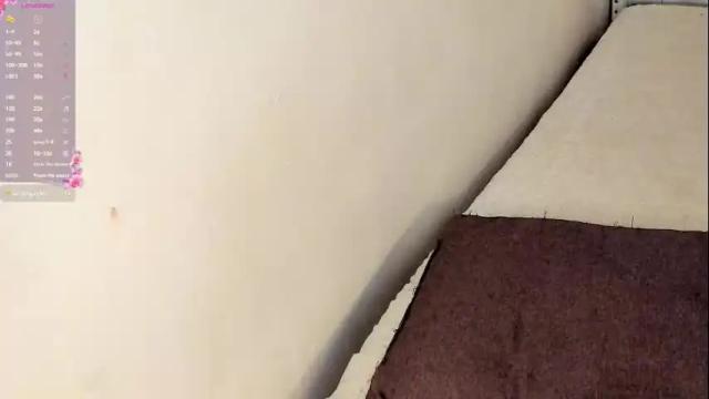 Image 7 of lilbaddiebaexx Stream on Chaturbate on 1 month ago