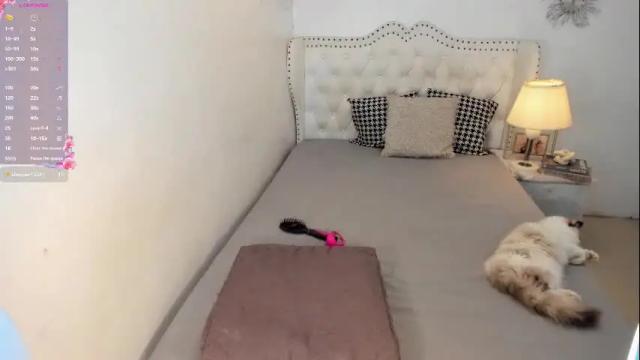 Image 4 of lilbaddiebaexx Stream on Chaturbate on 1 month ago