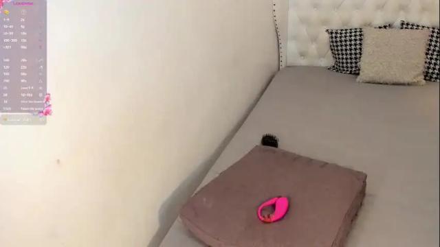 Image 7 of lilbaddiebaexx Stream on Chaturbate on 1 month ago
