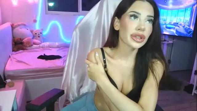 Image 4 of lilbina Stream on Chaturbate on 10 days ago