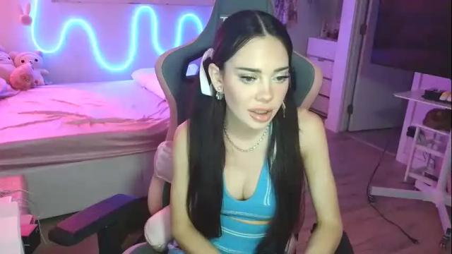 Image 4 of lilbina Stream on Chaturbate on 5 months ago