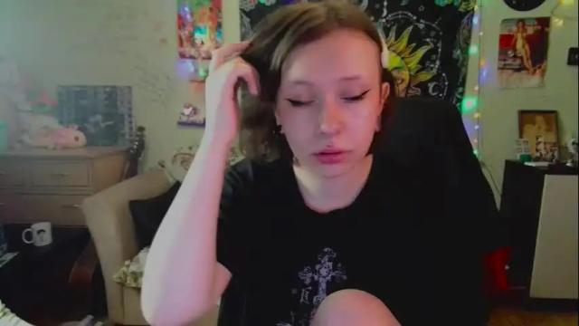 Image 7 of lileyfoxxx Stream on Chaturbate on 14 days ago
