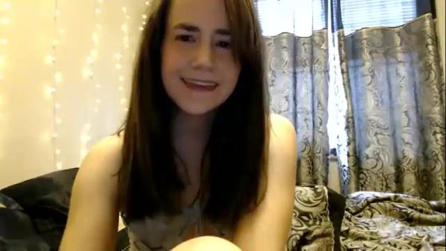 Image 4 of lilhemptress Stream on Chaturbate on 27 months ago