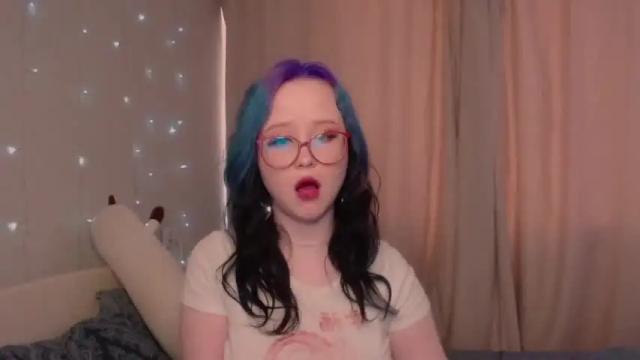 Image 6 of lilhornyprincess Stream on Chaturbate on 12 months ago
