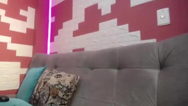 Image 7 of lili_collings Stream on Chaturbate on 27 months ago