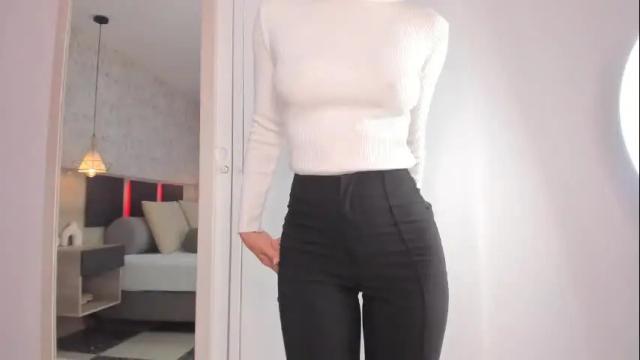 Image 11 of lili_foxy Stream on Chaturbate on 9 days ago