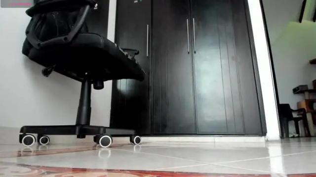 Image 8 of lili_jade222 Stream on Chaturbate on 15 months ago