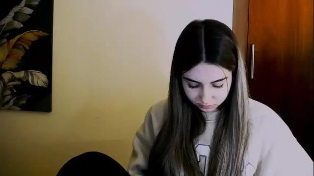 Image 2 of lili_magic Stream on Chaturbate on 1 month ago